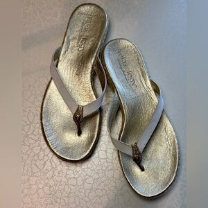Tommy Bahama | ladies Relaxology lonna Leather Flip Flops. Size: 11